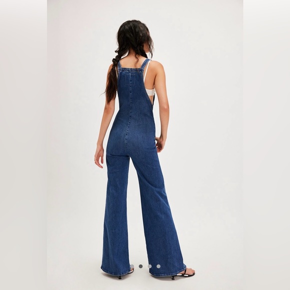 MOTHER High-Waisted Twister Overalls in Punch Buggy size Small - Picture 3 of 8